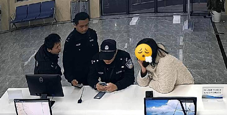 手机突然彻底失控？疯狂下载软件！