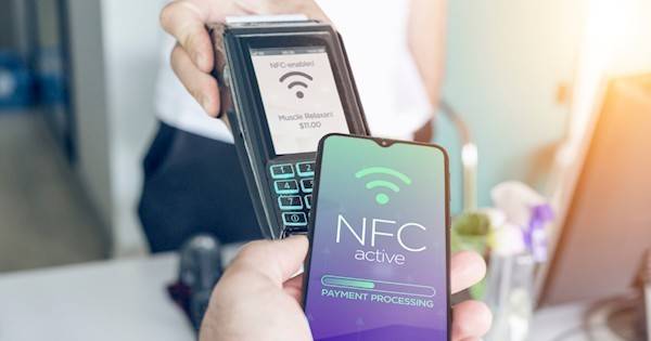 骗子盯上手机NFC功能，下载软件就能当POS机刷卡